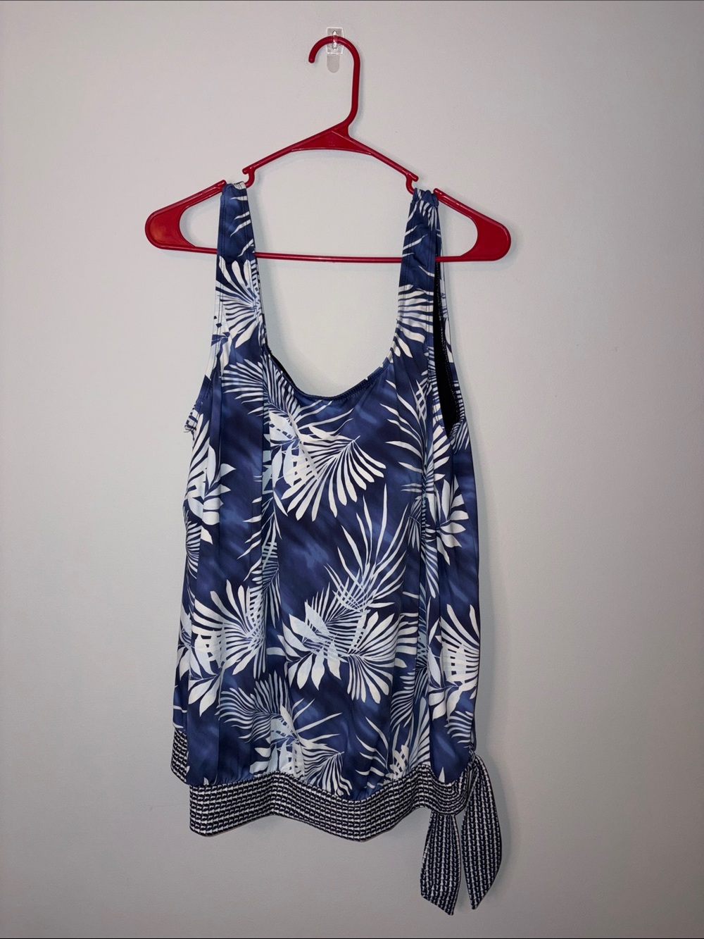 Swimsuits For All Navy and White Tropical Swim Top 20